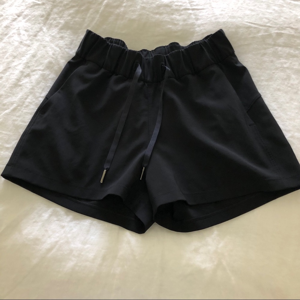 lululemon black high waisted shorts
